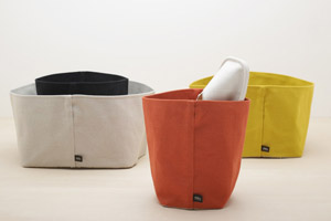 CONTAINER