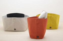 CONTAINER
